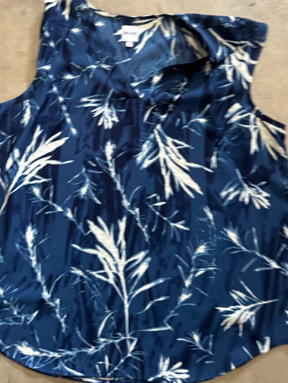 NIC+ZOE Navy and White Floral Print Sleeveless Camisole